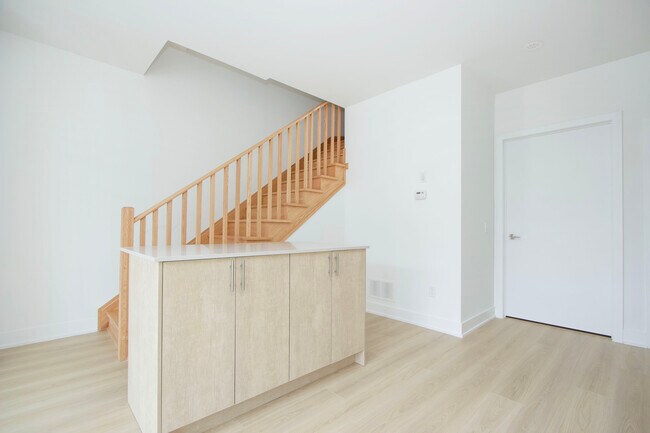 Building Photo - Contemporary 3-Bedroom Townhouse for Rent ...