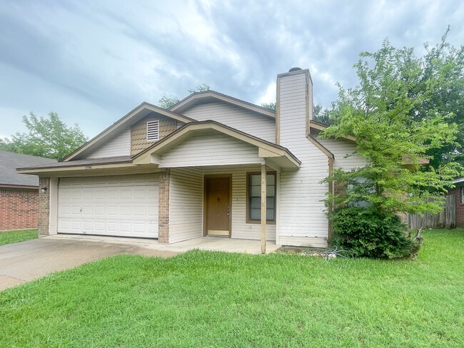 Building Photo - 1904 Ramada Dr