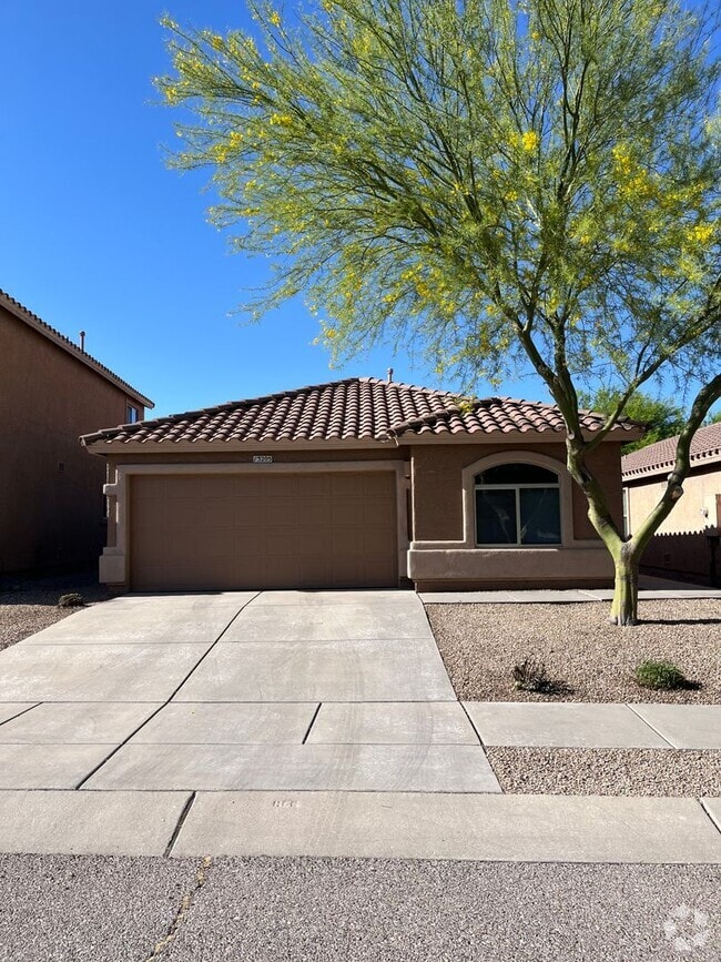 Building Photo - 13205 E Coyote Well Dr