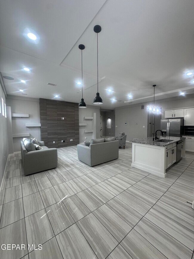 Building Photo - 13104 Red Cove