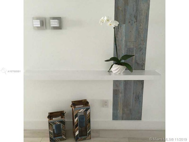 Foto del edificio - 881 Ocean Dr
