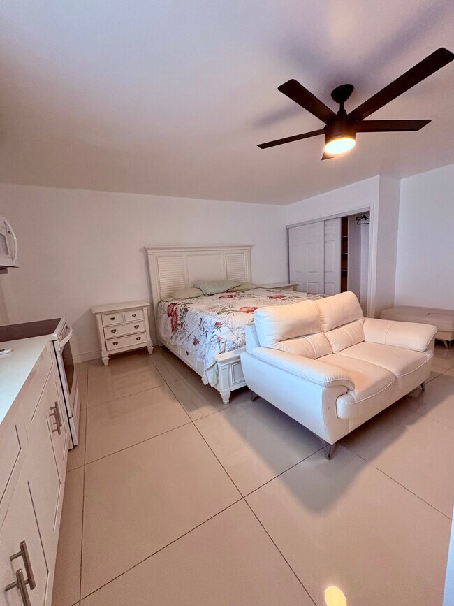 Foto del edificio - 8505 Southampton Dr