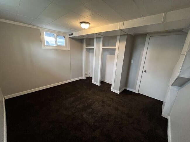 Building Photo - 982 Gramercy Ave
