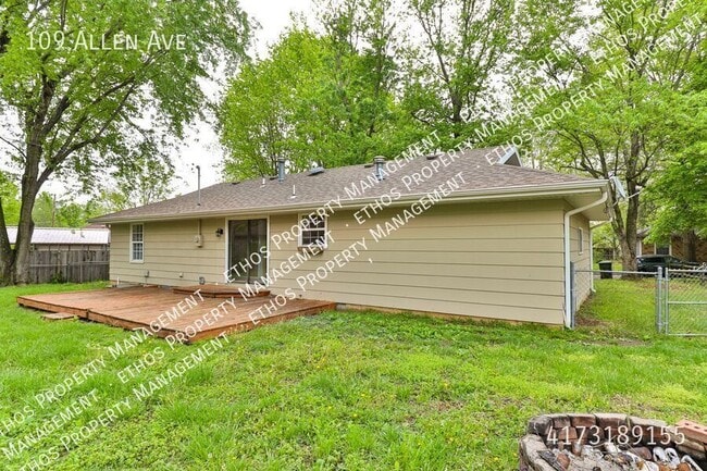 Foto del edificio - 109 N Allen Ave