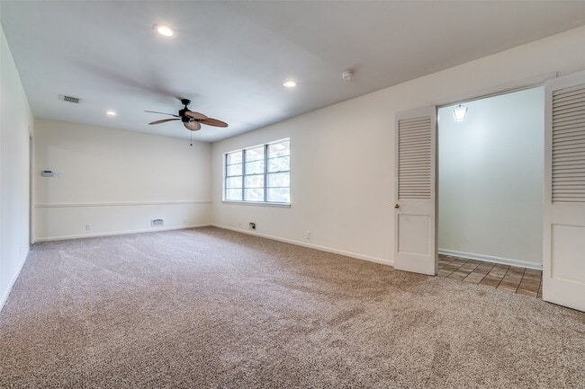 Photo - 7232 Syracuse Dr House