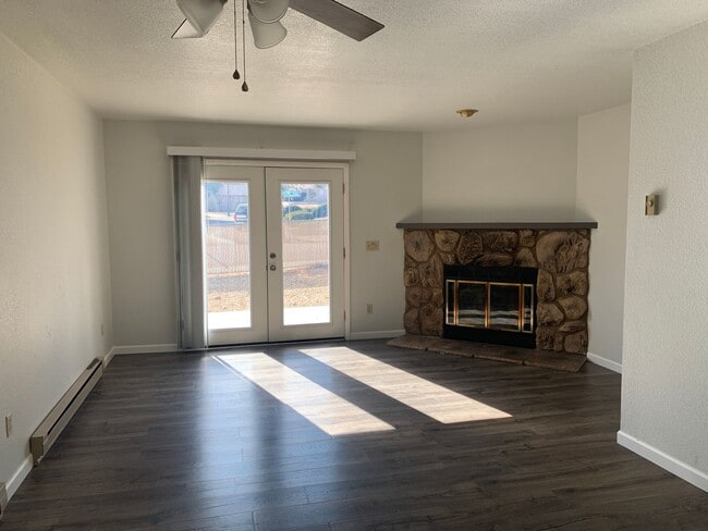 Foto del edificio - 1240 Stetson Rd