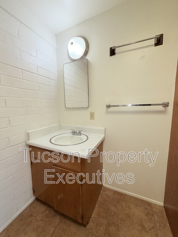 Foto del edificio - 4239 E Lee St