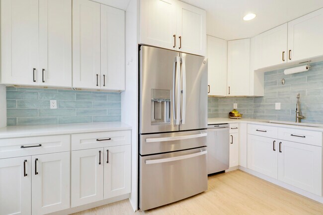 Foto del edificio - 144 Pennock Landing Cir