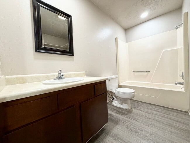 Foto del edificio - ***102 NW K Unit B***