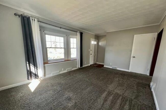 Building Photo - 1115 Berg Pl