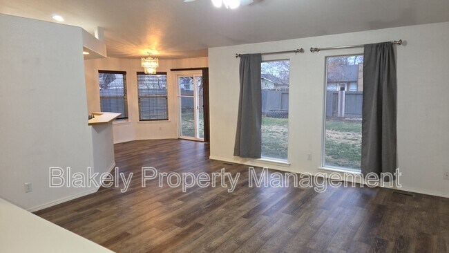 Foto del edificio - 2263 E Clarene St