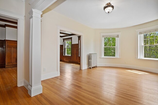 Building Photo - 48 Kilsyth Rd