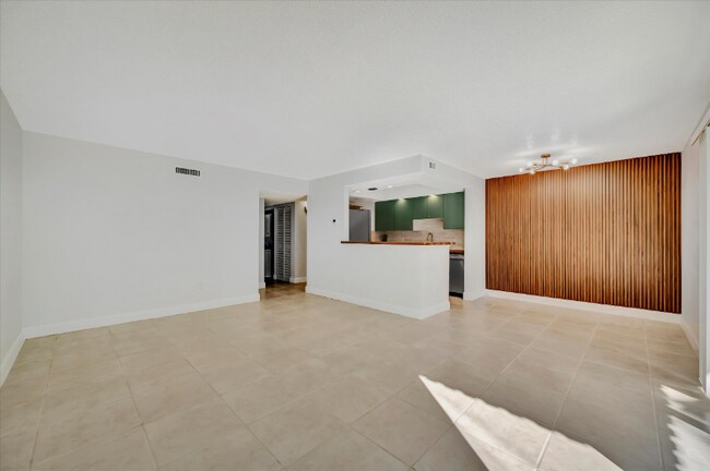 Foto del edificio - 776 116th Ave N