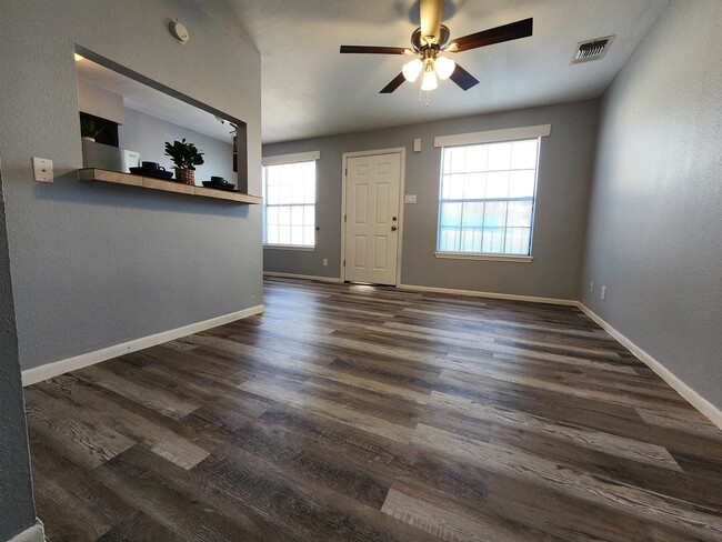 Building Photo - 3019 Corpus Christi St