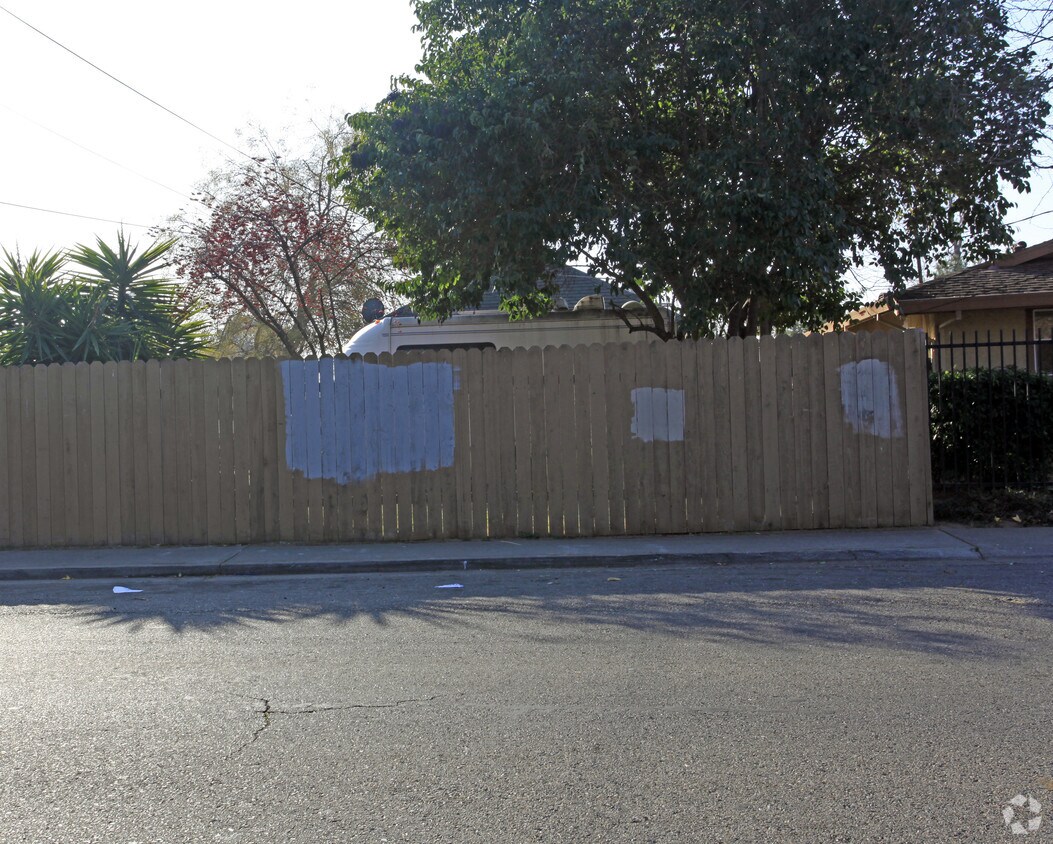 Building Photo - 3600 41st Ave