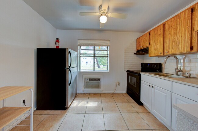 Foto del edificio - 2142 Bradford St