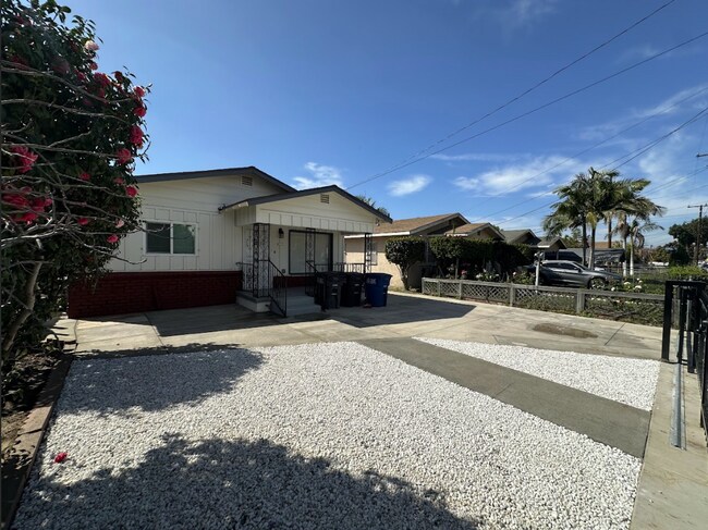 Foto del edificio - 4064 E 60th St