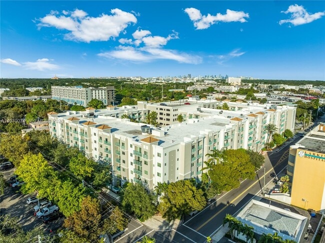 Building Photo - 6001 SW 70th St