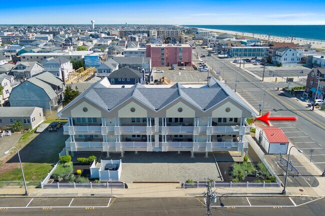 Foto del edificio - 18 Sheridan Ave