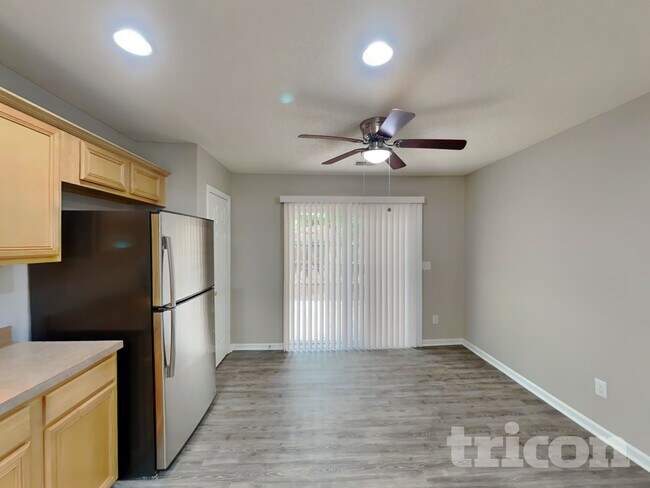 Foto del edificio - 217 Wild Olive Dr