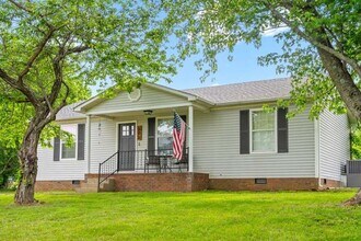 Building Photo - 602 Artic Ave