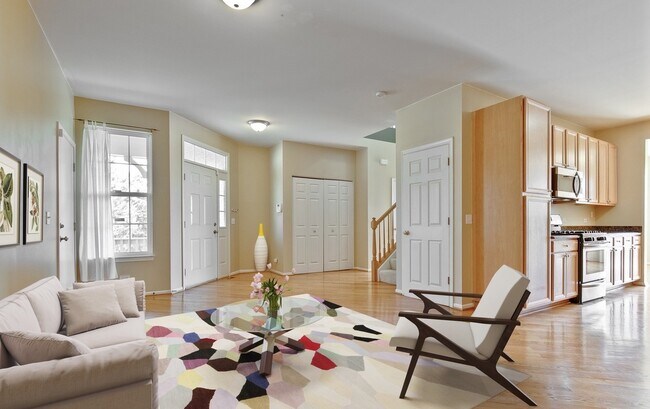 Foto del edificio - 473 Bay Tree Cir