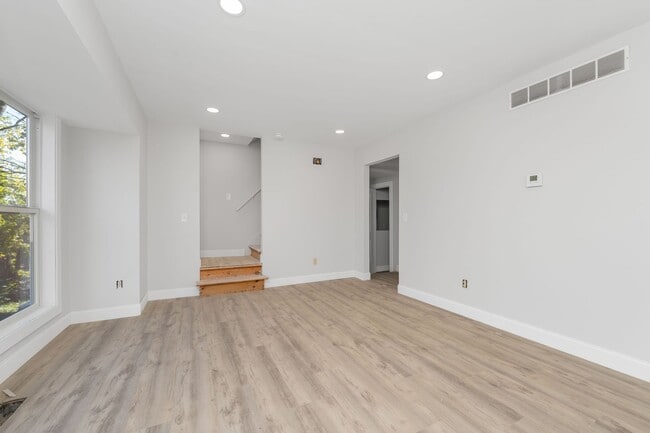 Building Photo - 7725 Timbercreek Ct