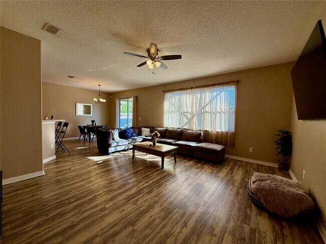 Building Photo - 31734 Spoonflower Cir