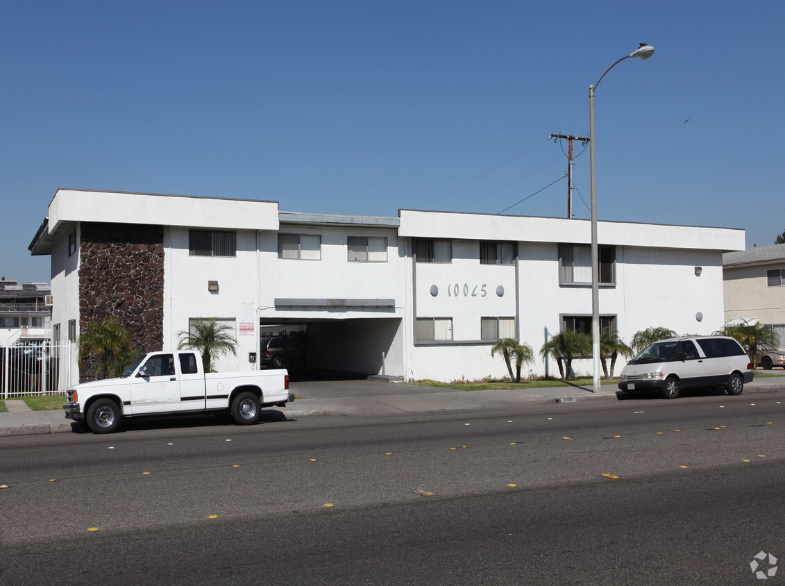 Primary Photo - 10025 Alondra Blvd