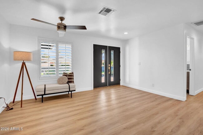 Foto del edificio - 10624 N 38th St