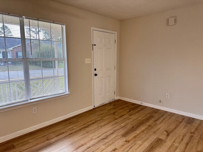 Building Photo - Exclusively Offered by Muse Realty, LLC