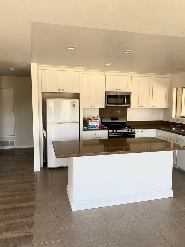 Foto del edificio - 1580 Caraway Dr