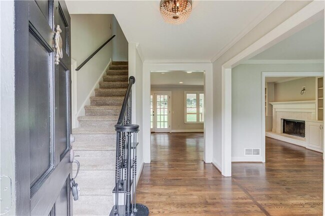 Foto del edificio - 153 Lantern Ridge Ct