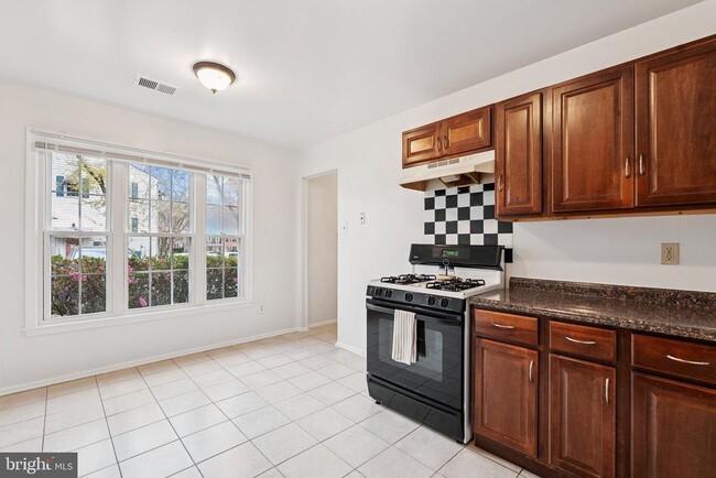 Foto del edificio - 5450 Lighthouse Ln