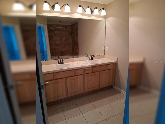Foto del edificio - 2534 Glenrise Pl