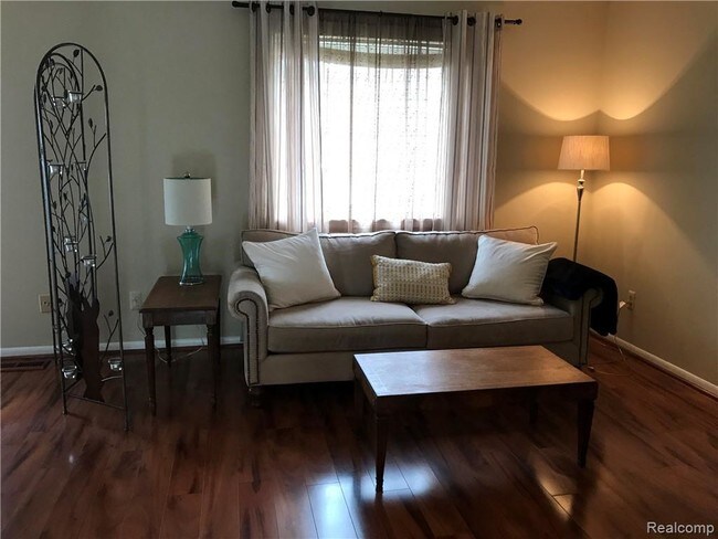 Foto del edificio - 6645 Andersonville Rd