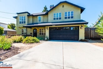 Building Photo - 14800 Berry Way