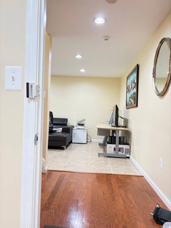 Building Photo - 5219 Tulip Leaf Ct