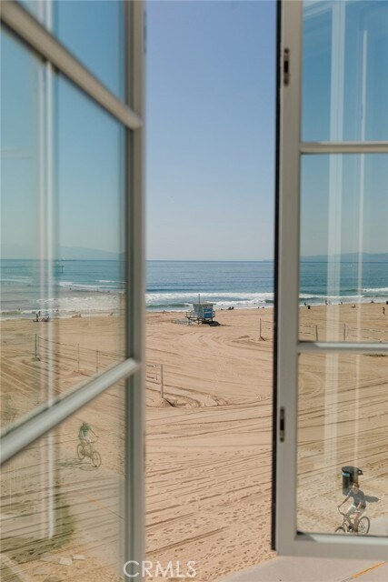 Foto del edificio - 300 The Strand