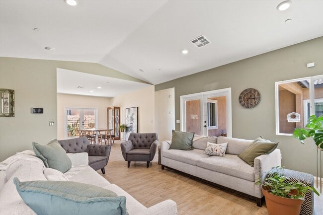 Building Photo - Elegant Corner-Lot Home in the Verano Comm...