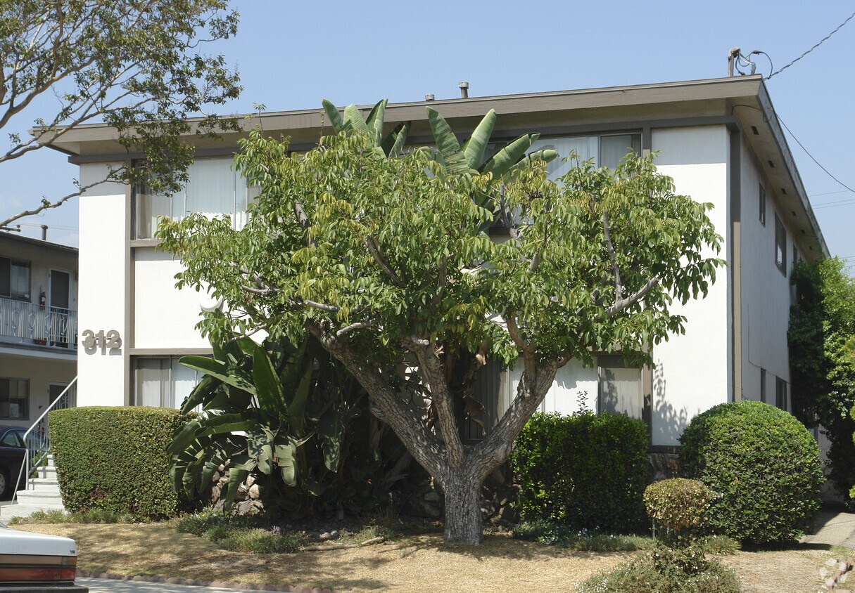 Building Photo - 312 N 4th St