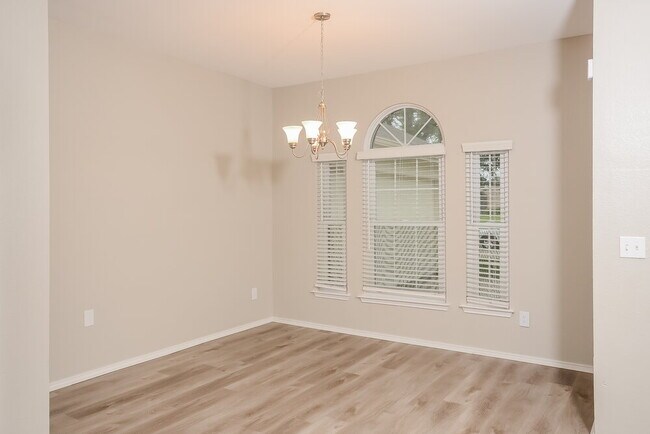 Foto del edificio - 104 S Rolling Meadow Dr