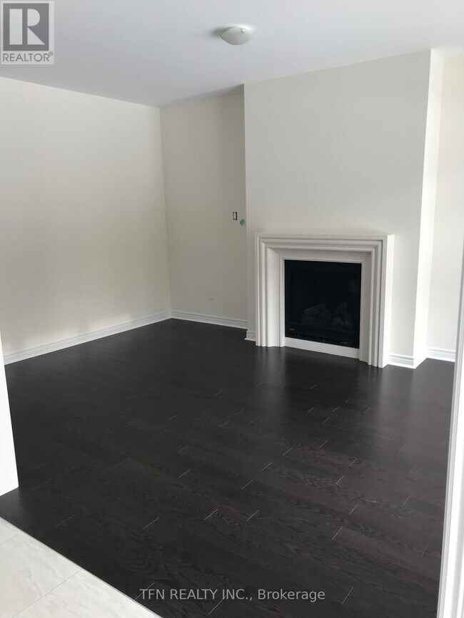 Photo du bâtiment - 14 Peony St