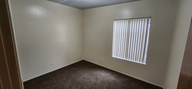 Building Photo - 1041 N Mesa Dr