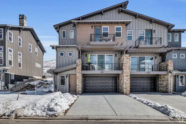 Building Photo - 12662 N Belaview Wy