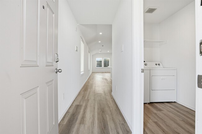 Foto del edificio - 12214 Ridge River Ln