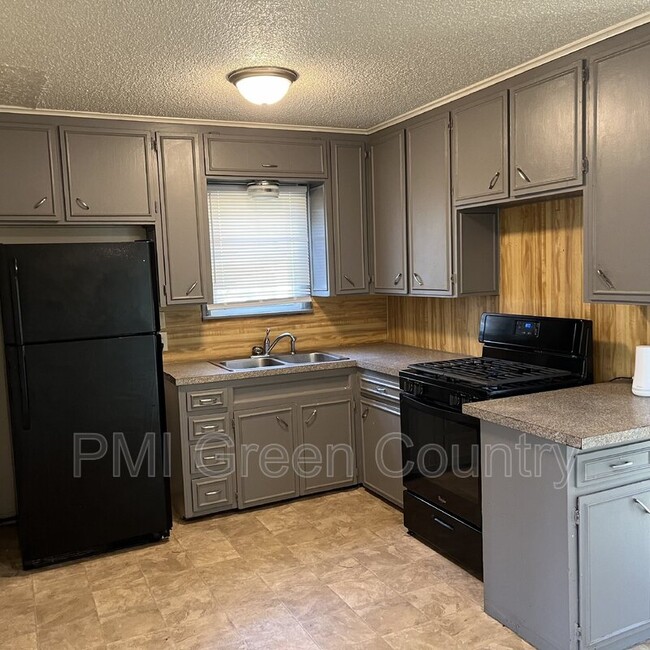 Foto del edificio - 4543 E Young Ct