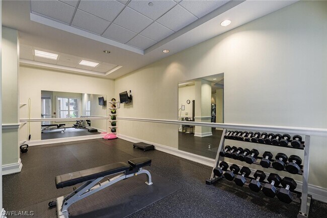 Foto del edificio - 2825 Palm Beach Blvd