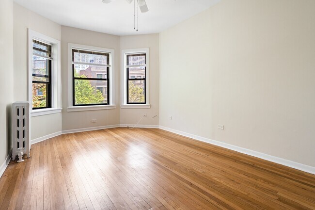 Building Photo - 5616 N Winthrop Ave