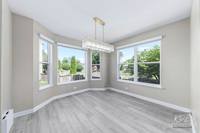 Building Photo - 2612 Lundquist Dr